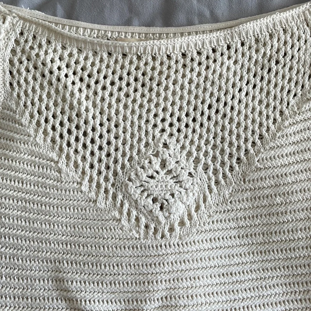 La Hearts crocheted crop